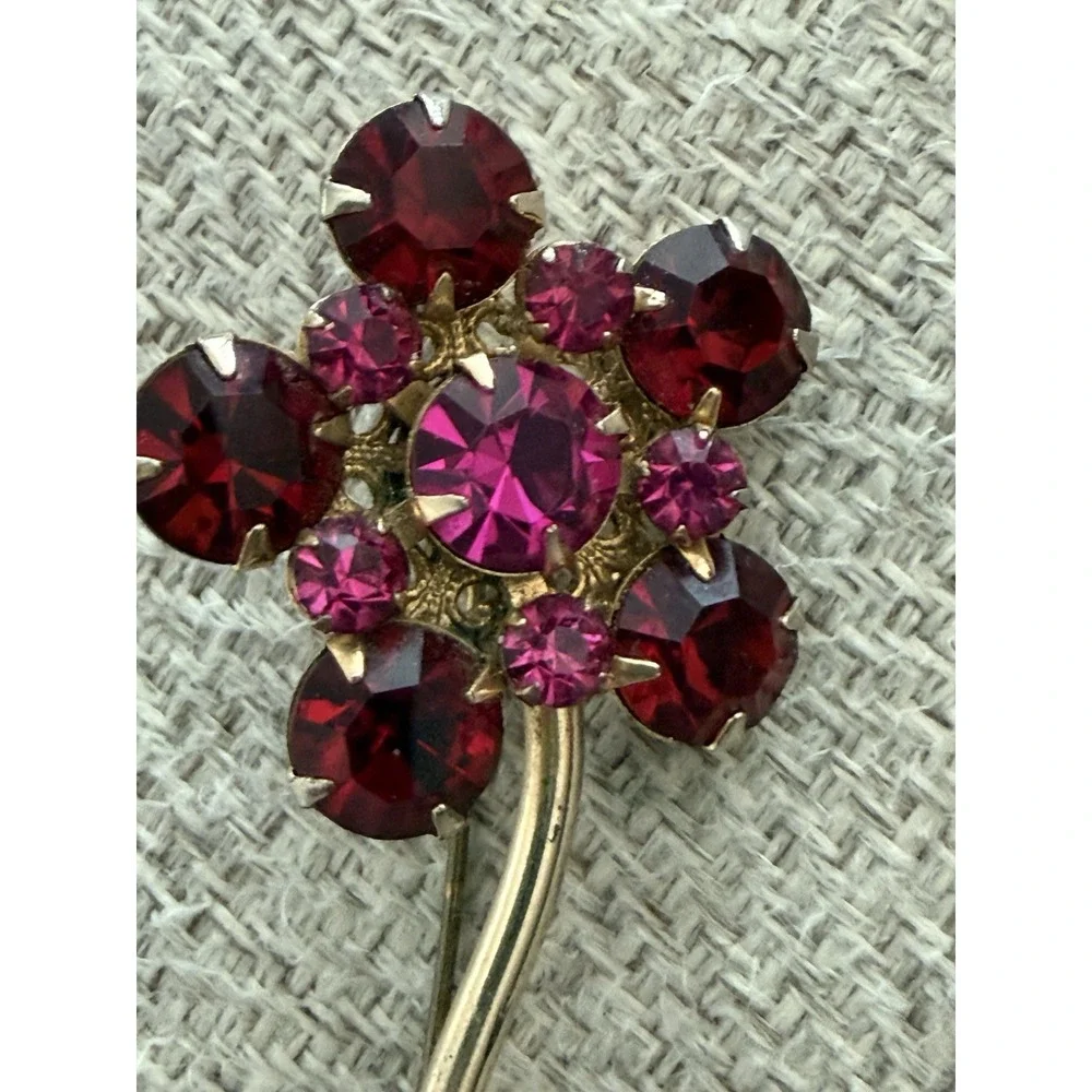 Vintage Red Pink Rhinestone Flower Brooch Gold Tone Floral Pin‎ Statement